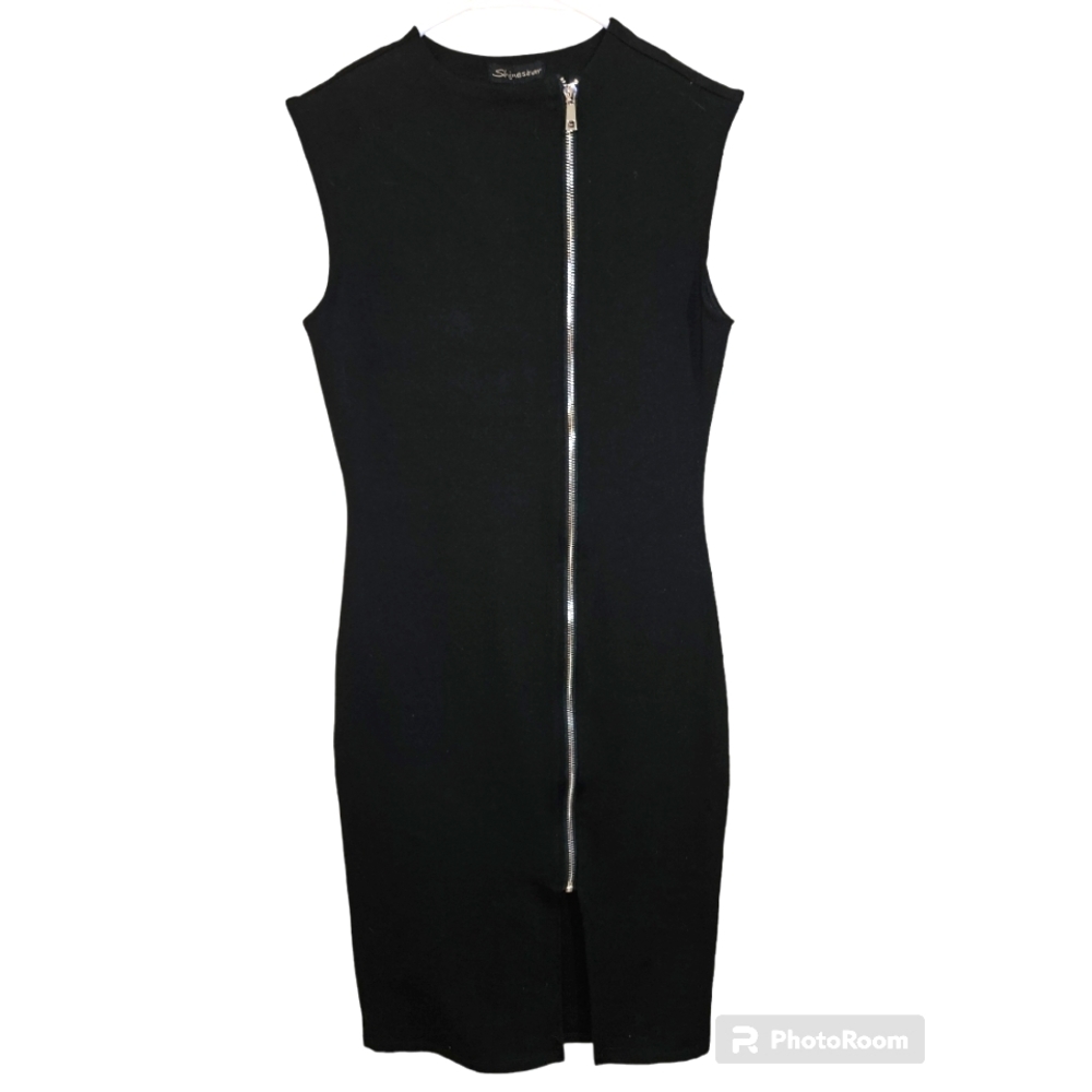 Shinestar Sleeveless Knee-Length Dress with Front Zipper
